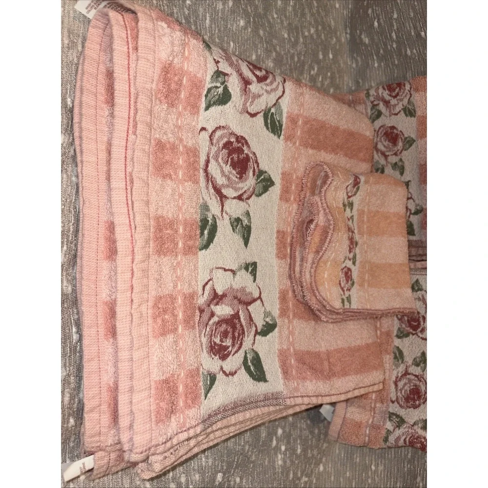 Priority Santans BathSetTowels (5)Pieces‎ PinkFloral Cotton NWOT